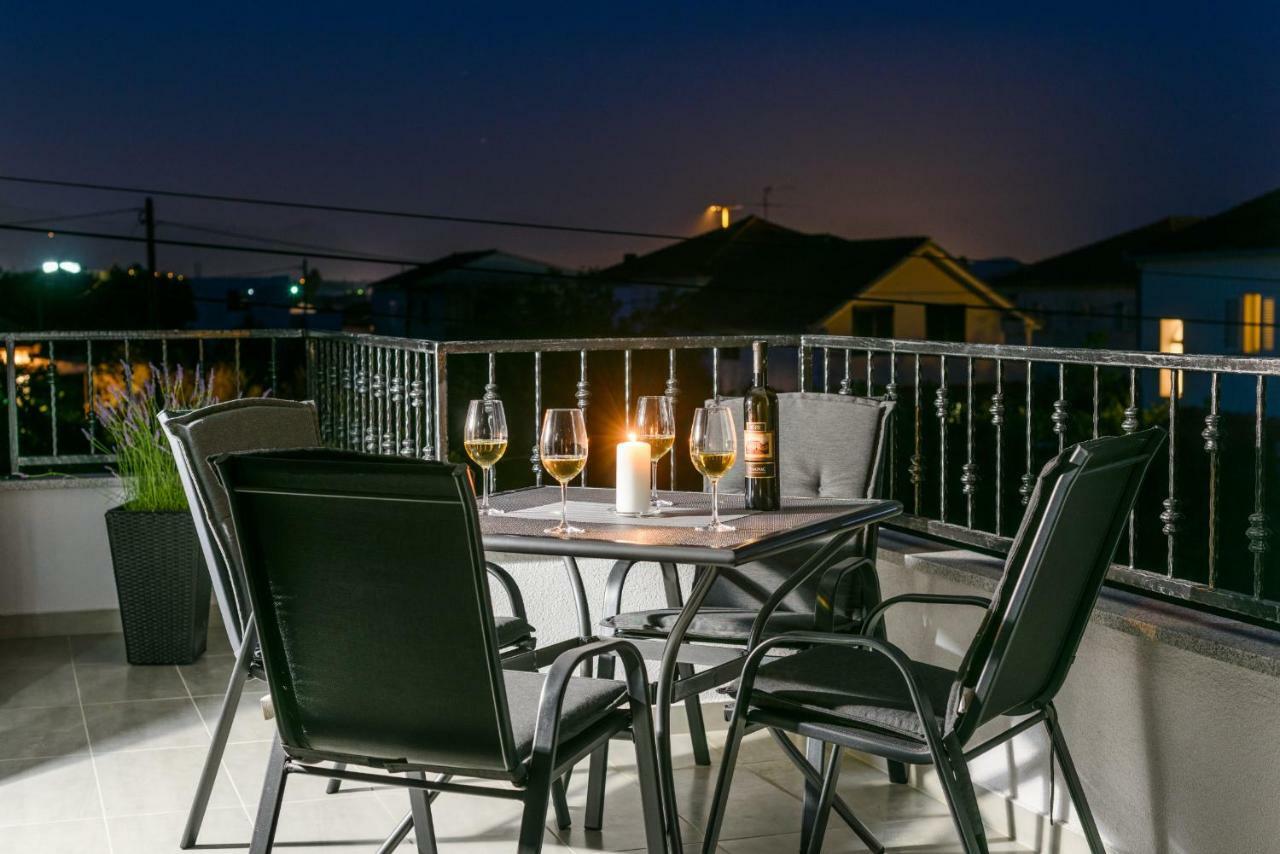 Villa Apartment Aa 2 トロギール エクステリア 写真